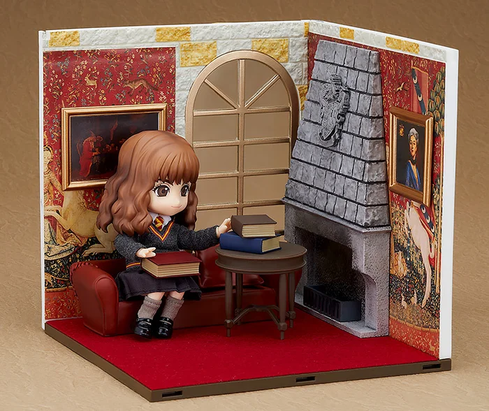 GOOD SMILE COMPANY Nendoroid Playset #08: Gryffindor Common Room 6 GOOD SMILE COMPANY Nendoroid Playset #08: Gryffindor Common Room - Image 4