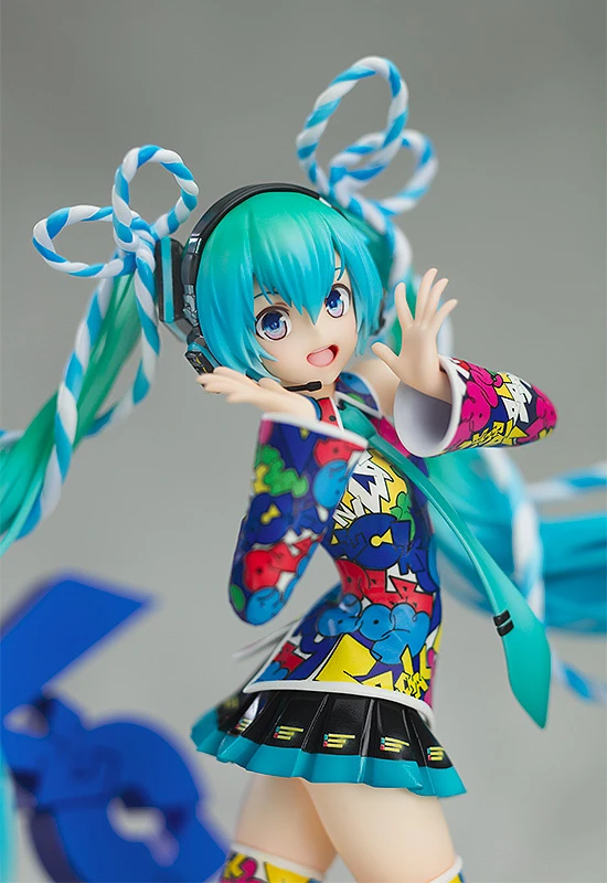 GOOD SMILE COMPANY Hatsune Miku: Miku Expo 5th Anniv. / Lucky☆Orb: Uta X Kasoku Ver. 1/8 Scale Figure 11 GOOD SMILE COMPANY Hatsune Miku: Miku Expo 5th Anniv. / Lucky☆Orb: Uta X Kasoku Ver. 1/8 Scale Figure - Image 9